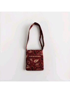 RETIRED Vera Bradley Mesa Red Bandana Paisley Print Medium Crossbody/Purse